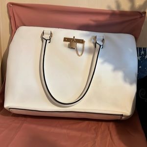 Spring pocket book large bag. Nice condition